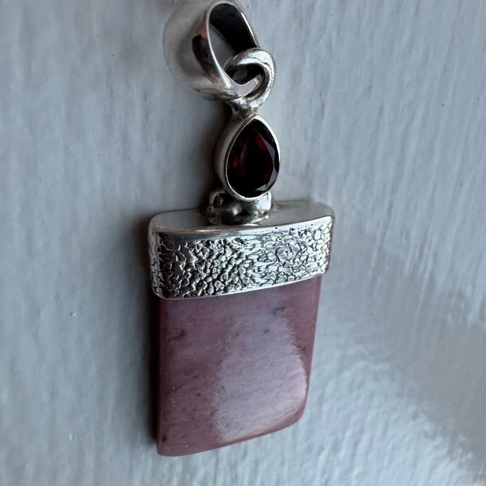 NWOT Sundance Blush Serenity Pendant, Garnet, Pink Tulip Quartz, Sterling Silver